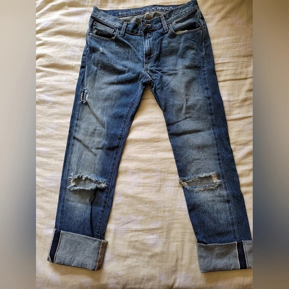 Nwot RVCA relaxed boyfriend jeans distressed 25 Retail $198 - Picture 2 of 14
